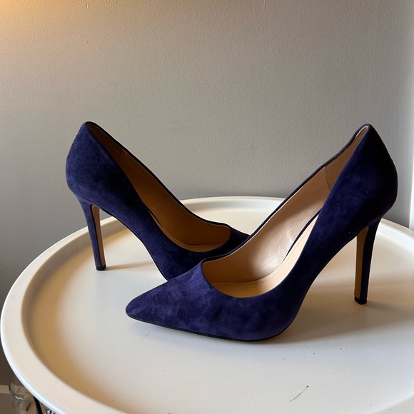 Vince Camuto pumps navy suede 9 - Picture 1 of 3